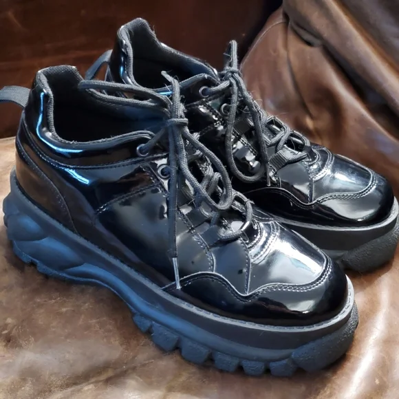 Asos Men's Black Patent Faux Leather Platform Running Shoes - Picture 2 of 6